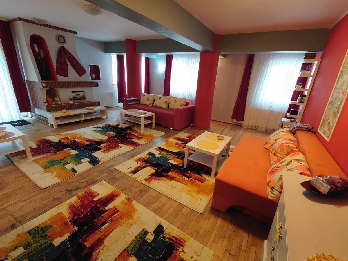 Andreea'S Apartments-Old Town Boekarest Buitenkant foto