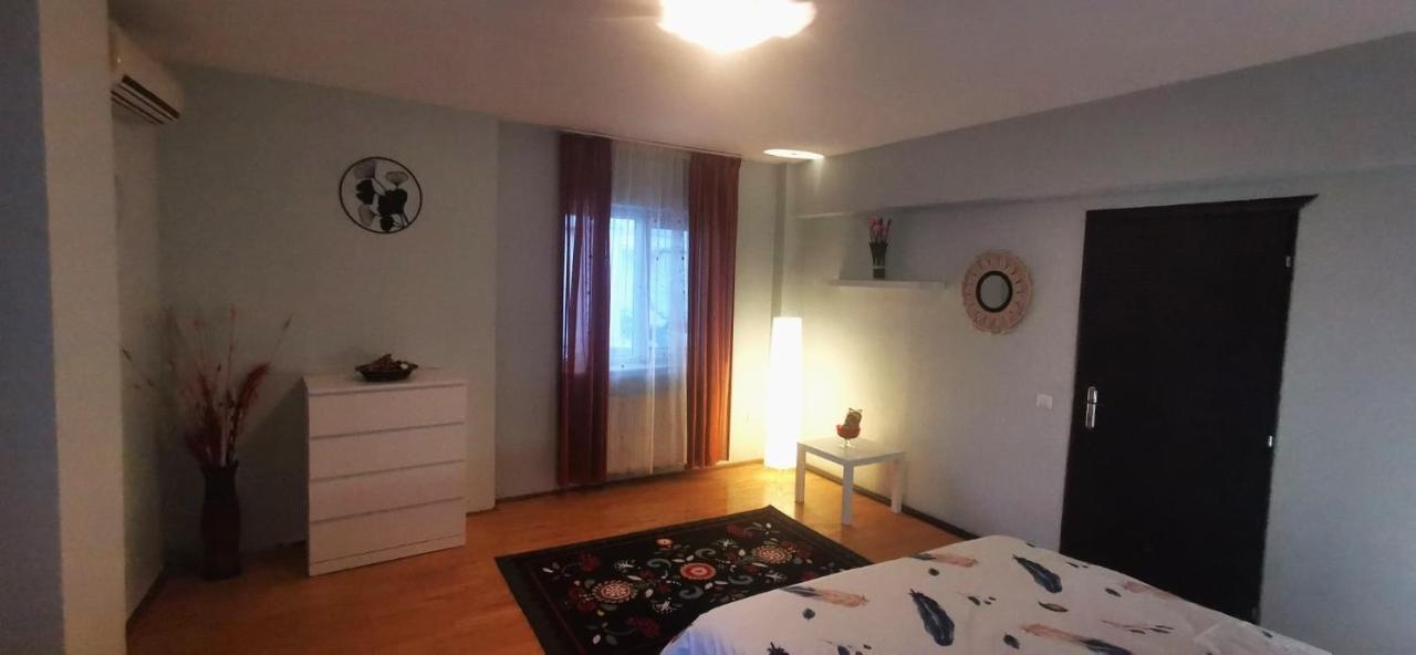 Andreea'S Apartments-Old Town Boekarest Buitenkant foto